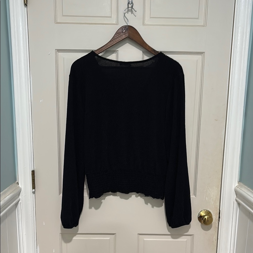 NWT Women’s Black Long Sleeve Smocked Waist Blouse Size 1x - Picture 3 of 4